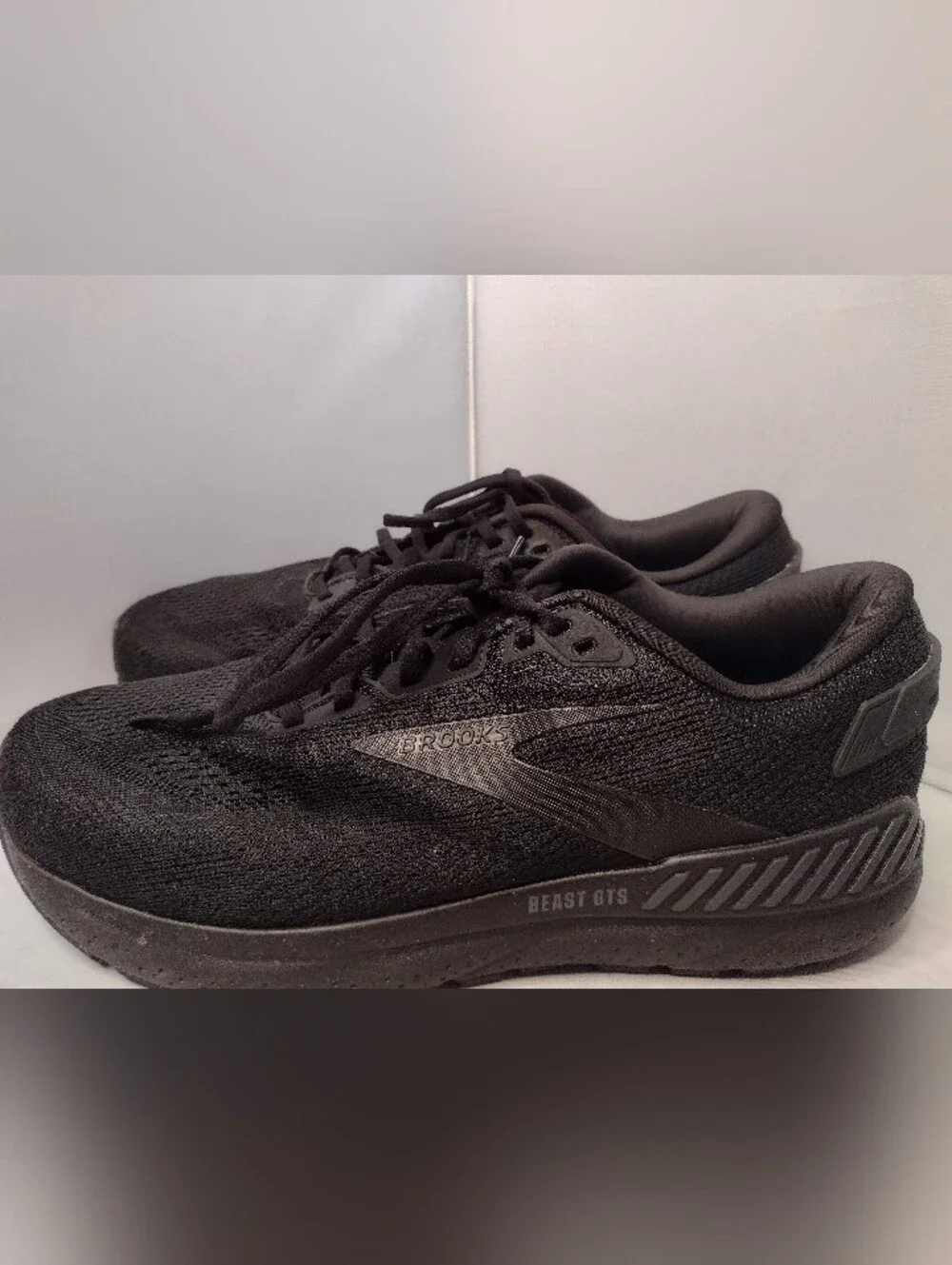 Brooks Beast GTS 24 Men's Size 12 Extra Wide (4E) Comfort Running Shoes Black P3